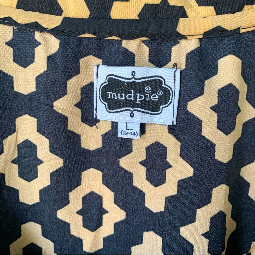 Mudpie (L 12-14) V-Neck; 3/4 length sleeves; Wavy/Frilled Trim - Neck + Sleeves - Picture 2 of 7